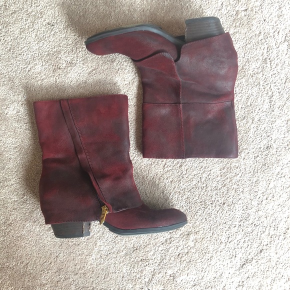 Fergie Cameo Booties - Picture 1 of 7